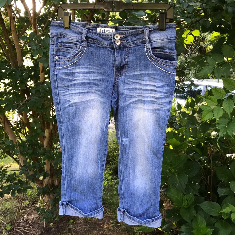 L.e.i. Ashley Low Rise Denim Blue Jean Capris 7